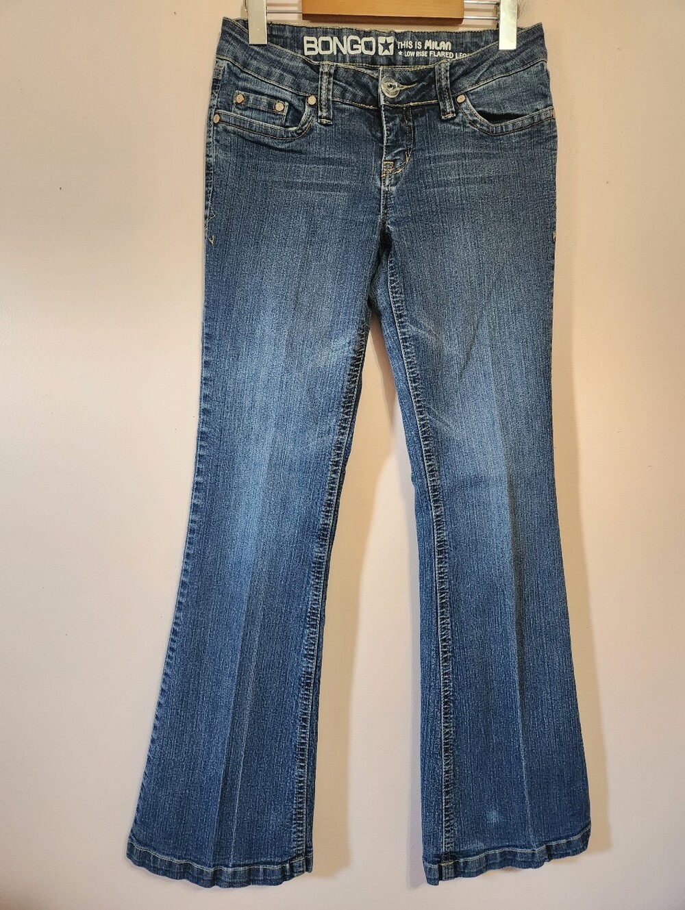 Vintage Y2K Bongo Milan Low Rise Flared Leg Jeans Medium Wash Embroidered Size 7